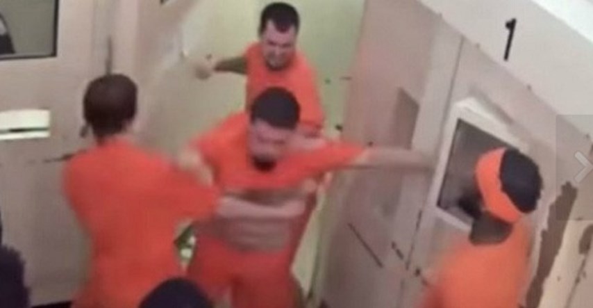 Video: Nagovarao kolege iz zatvora da postanu islamisti, oni ga prebili na mrtvo ime