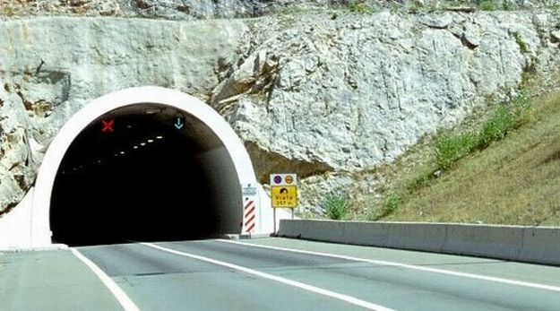 HAK: Kroz tunel Učku i dalje se vozi uz posebnu regulaciju prometa