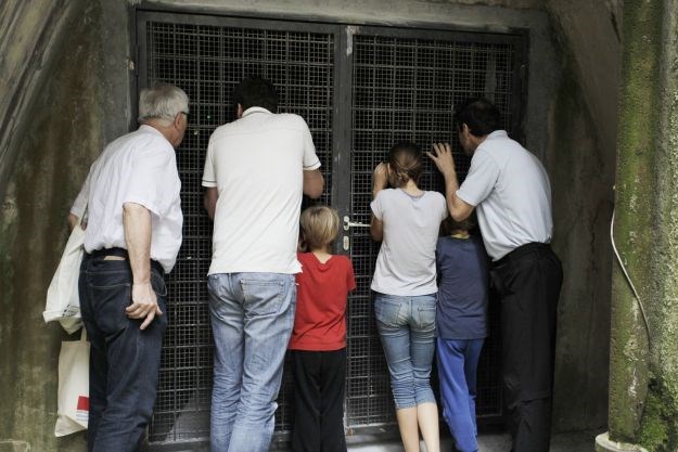 FOTO Bandić obišao tunel Grič, a građani poljubili vrata