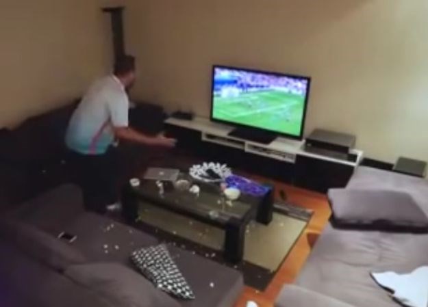 VIDEO Preokrutna šala: Turkinja uništila muža tijekom gledanja utakmice s Hrvatskom