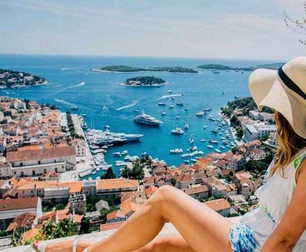 Savjeti turistima u Hrvatskoj: "Nikad ih ne uspoređujte sa Srbima i ne dirajte im u svece"