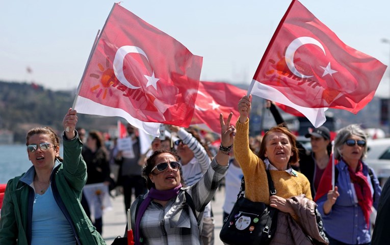 Turska će Iraku pomoći u borbi protiv Kurda