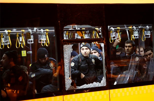 Dan žalosti u Turskoj, zbog napada privedeno 10 osoba