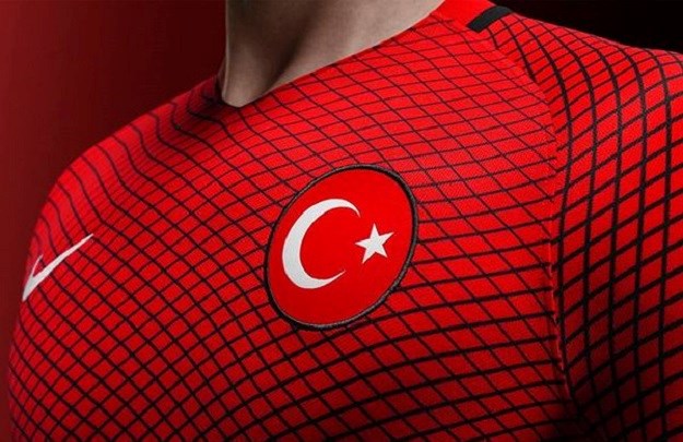 Turci na Hrvatsku u Spider - Man dresovima