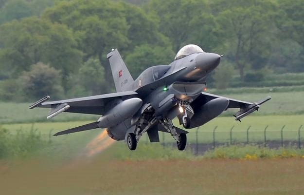 Veliki incident tijekom vojne vježbe: Pilot F-16 zabunom izrešetao vlastiti kontrolni toranj
