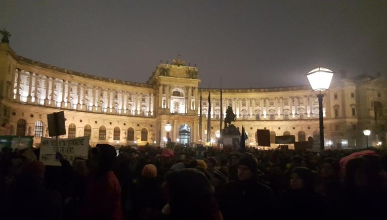 Tisuće ljudi na ulicama u Austriji: "Našu zemlju neće preuzeti novi fašisti"