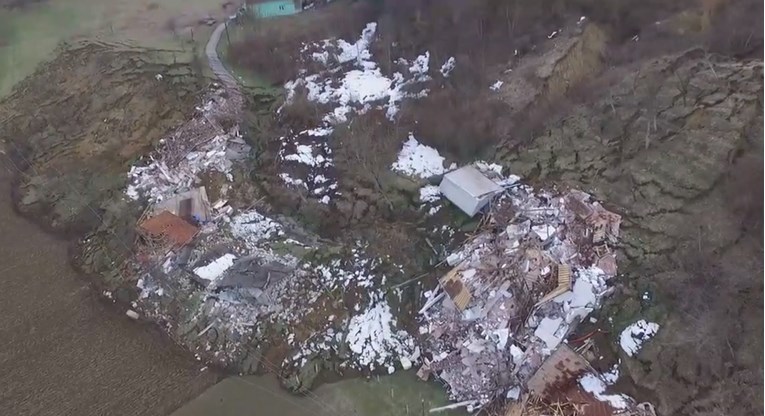 SNIMKA IZ ZRAKA Pogledajte strašne prizore srušenih kuća, do temelja su uništene
