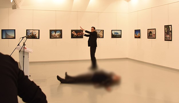 "JA SAM NOVINAR, I RADIO SAM SVOJ POSAO" Ispovijest fotografa koji je snimio ubojstvo ambasadora