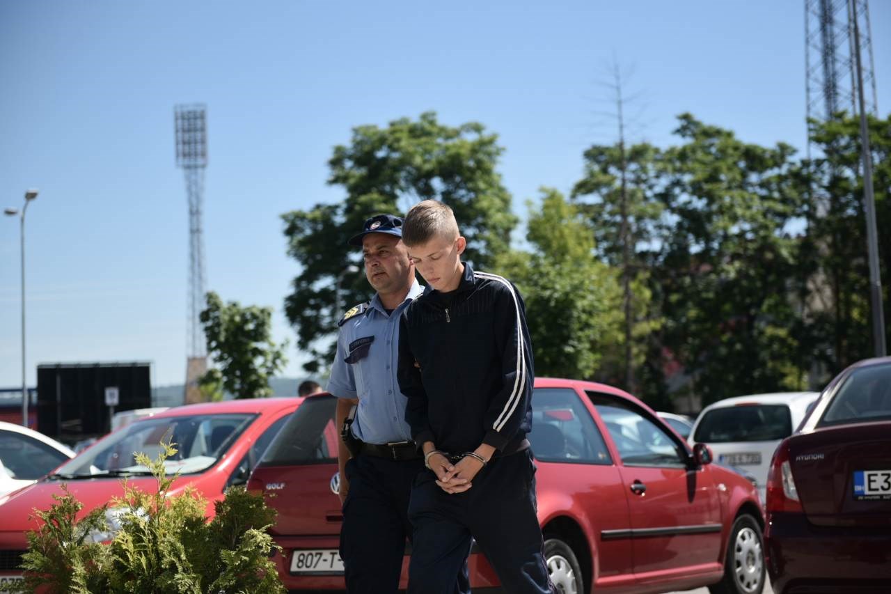 Unuk u BiH usmrtio baku, obitelj pokušala prikazati da je pala s ljestava