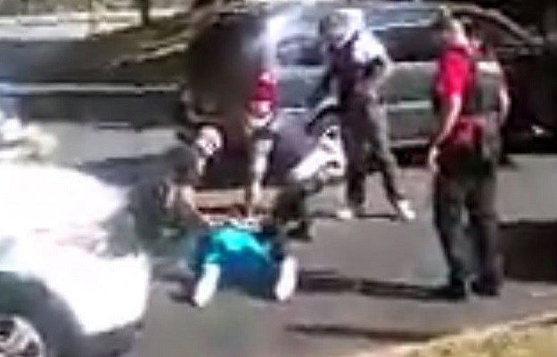 VIDEO Objavljena snimka ubojstva crnca u Charlotteu, žena ubijenog sve je snimila