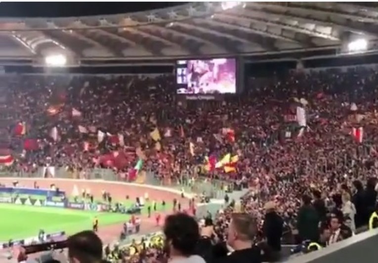 Pogledajte kako su navijači Rome ispratili igrače s terena