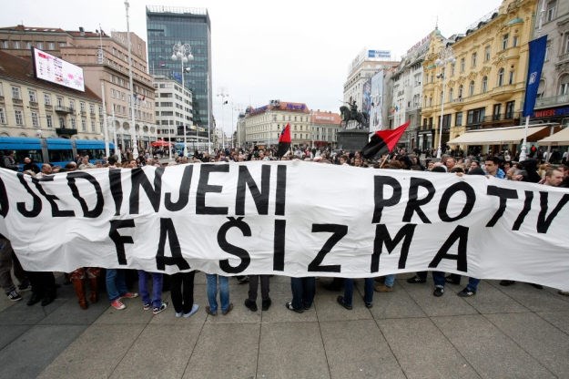 Točno u podne: Antifašisti protiv ustaša na Trgu bana Jelačića