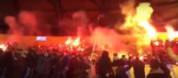 Srpska zastava zapaljena na utakmici u Ukrajini