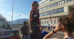 VIDEO Pogledajte što su umjetnici i Radnička fronta izvodili na parkingu policije u Splitu