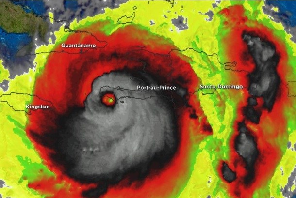 FOTO Ljudi masovno dijele satelitsku snimku razornog uragana, vide nešto "jezivo" na njoj