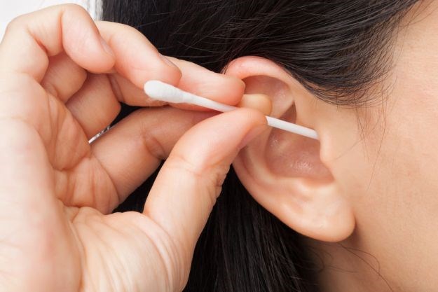 Puno više štete nego koristi: Evo zašto ne smijete čistiti vaše uši štapićima