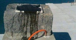 Kod Šibenika crnom bojom zaliven nelegalni spomenik ustaškom zločincu Mili Budaku