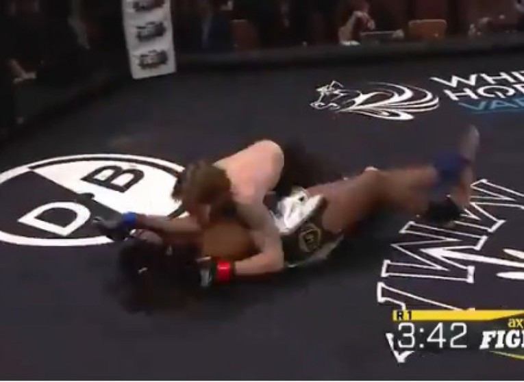 Pogledajte kako je MMA borac nokautirao samog sebe