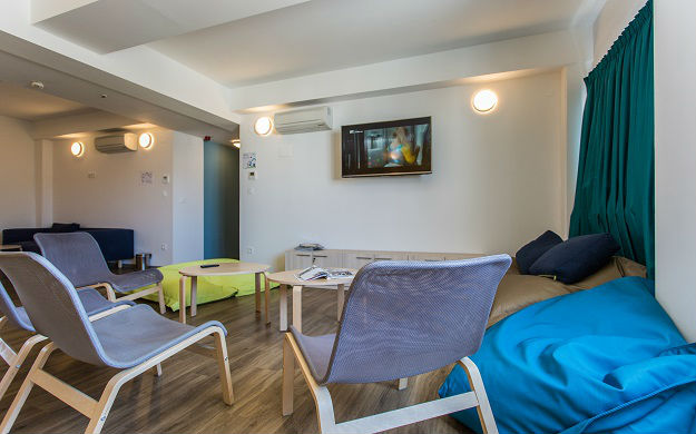 Kuća Valamar za sezonce: Hotelske sobe, Wi-Fi, vrt s roštiljem, fitness i PlayStation