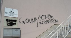 Nepismeni vandali: Na zgradi Documente osvanula uvredljiva poruka