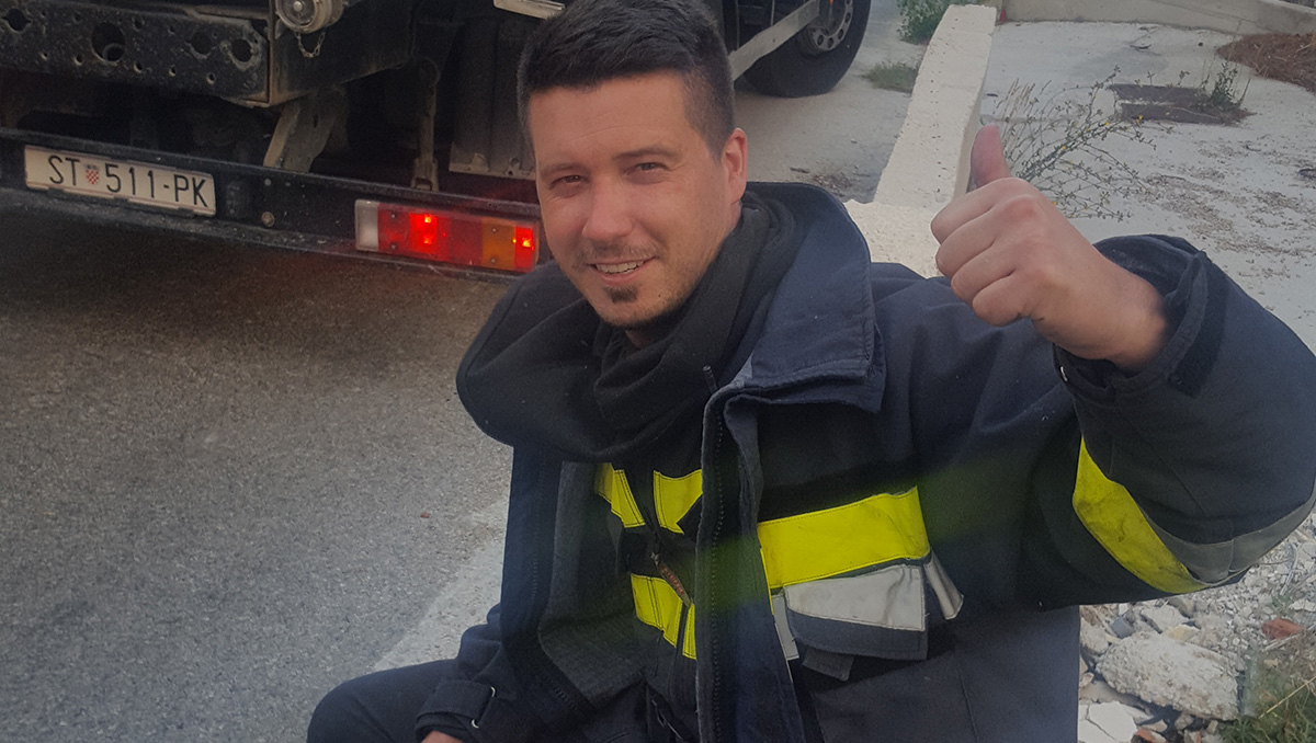 INDEXOVA REPORTERKA U PAKLU POŽARA "Ovi vatrogasci su naši heroji, hvala što su nam obranili kuće"