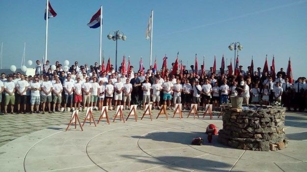 U Vodicama održan Mimohod sjećanja za vatrogasce stradale u kornatskoj tragediji