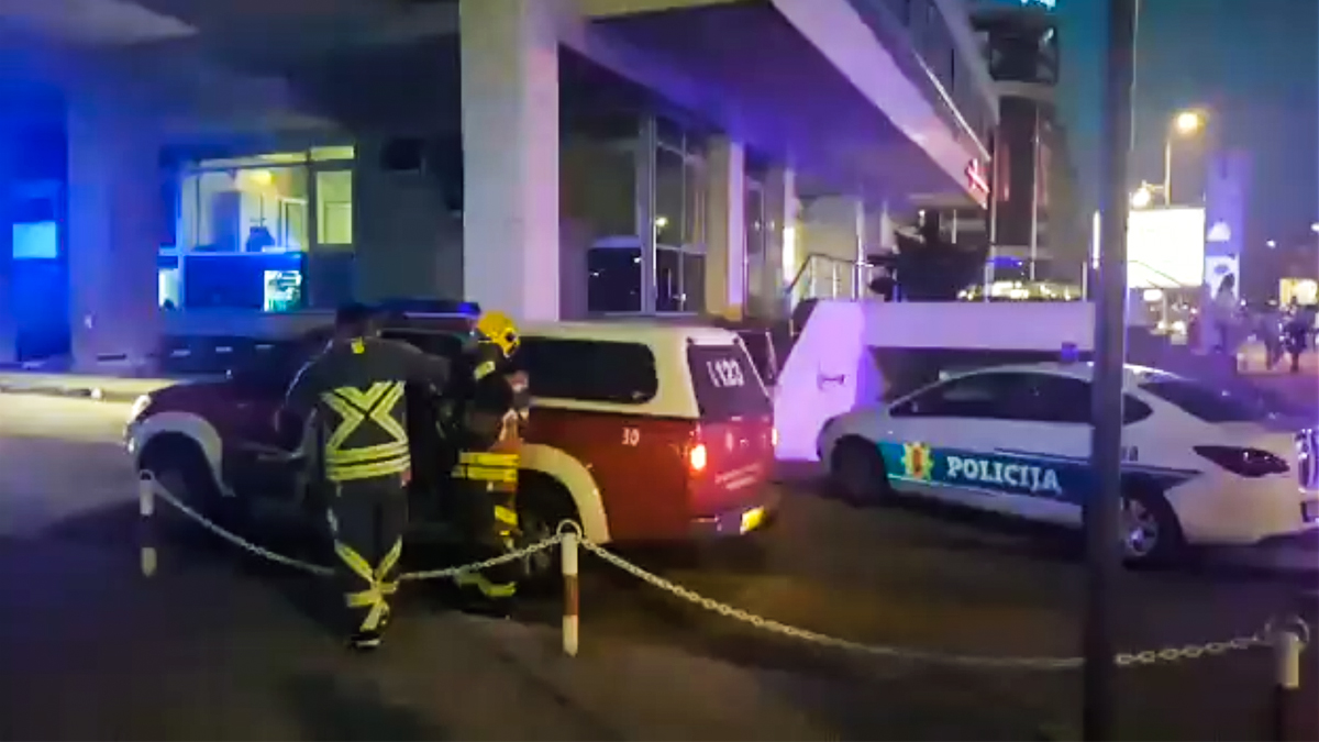 U centru Podgorice eksplodirala bomba u autu