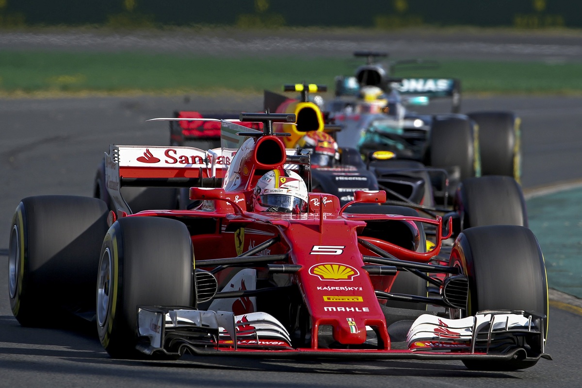 Vettel i Ferrari taktikom pobijedili Hamiltona i Mercedes