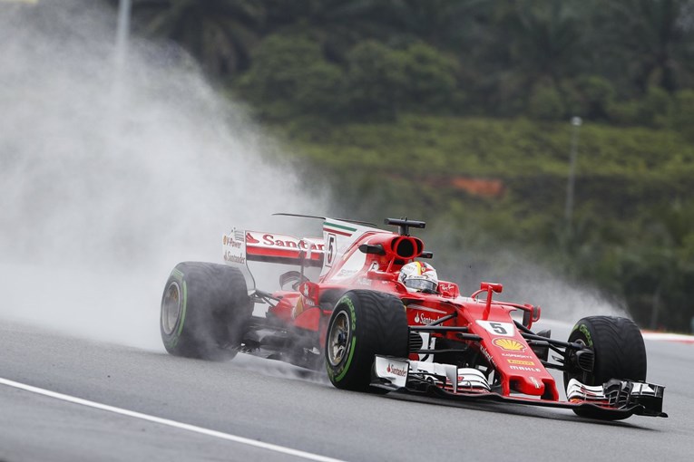 Vettel u posljednjim trenucima do pole positiona u Meksiku