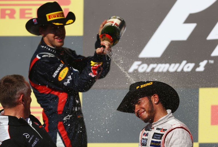 F1 na današnji dan: Teškaški obračun Vettela i Hamiltona