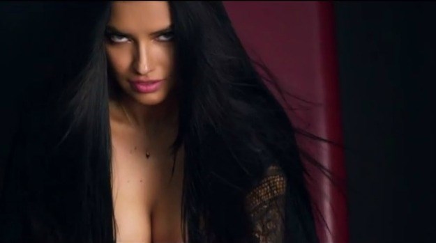 Ekstremno seksipilne anđelice u novoj reklami za Super Bowl