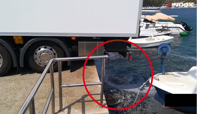 VIDEO Tip mrtav-hladan na Korčuli krv i smeće iz hladnjače izlio u more