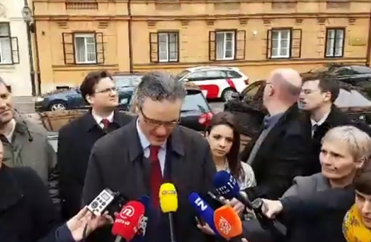VIDEO Konzervativci kreću u ofenzivu: "Ovo je početak, skupljat ćemo potpise po cijeloj Hrvatskoj"