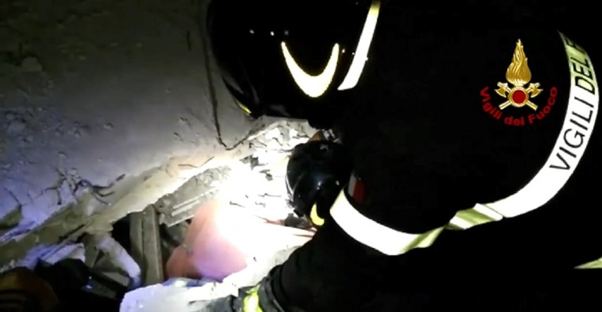 VIDEO Talijanski vatrogasci iz ruševina nakon potresa spasili sedmomjesečnu bebu