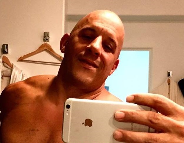 Selfie za milijun lajkova: Vin Diesel se skinuo i raspametio obožavateljice