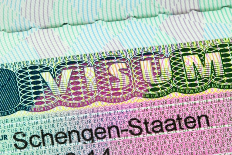 Bosanci masovno žele u Njemačku, veleposlanstvo ne stigne izdavati toliko viza