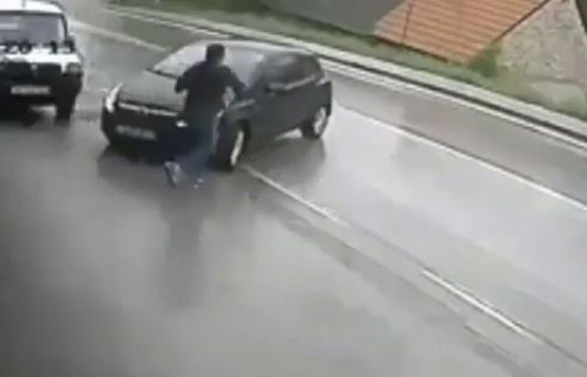 VIDEO Snimka greške vozača sa zagrebačkim tablicama postala hit na internetu: "Moron"