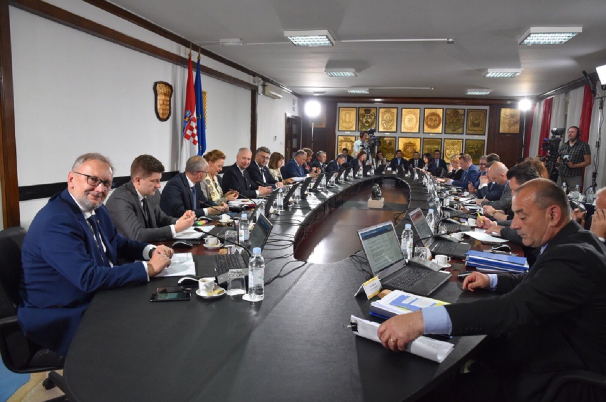 Vlada u Splitu darovala nekretnine Crkvi