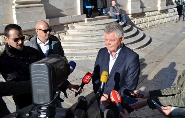 Burno na sjednici dubrovačkog Gradskog vijeća, HNS, SDP i lokalne stranke srušili kvorum