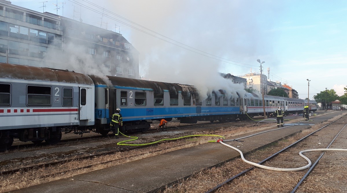 Zapalio se vlak na zagrebačkom Glavnom kolodvoru