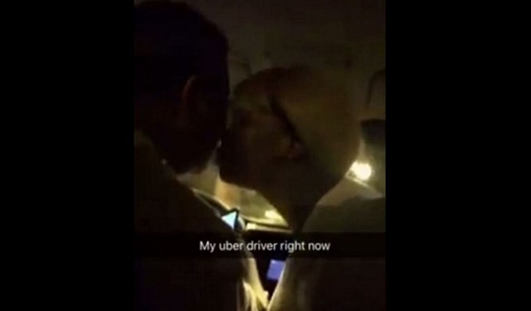 VIDEO Vožnja Uberom iz noćne more: "Prostitutka na prednjem sjedalu vozaču je pružala oralni seks"