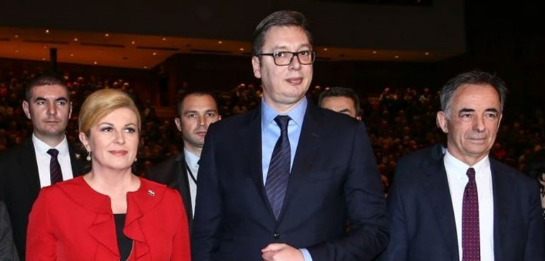 Vučić: Naježio sam se kad su u Lisinskom svi pjevali srpsku i hrvatsku himnu