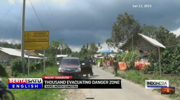 Vulkan u Indoneziji prijeti stravičnom erupcijom, a tisuće mještana odbija evakuaciju