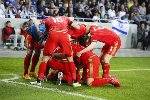 Bale i Ramsey razbili Izrael, Huntelaar u 92. minuti donio bod Nizozemcima protiv Turske
