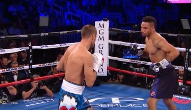 Ward pobijedio Kovaleva u boksačkom meču godine, Rus okrivio američke suce