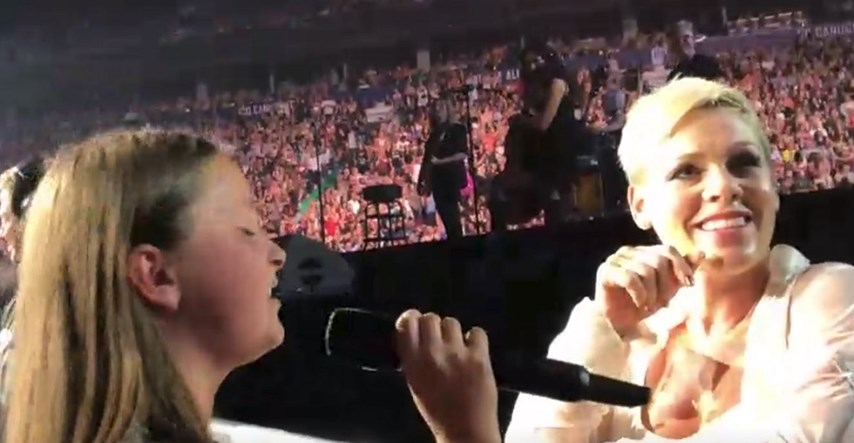 Pink pozvala 12-godišnju curicu iz publike da zapjeva, ubrzo nije mogla vjerovati što sluša