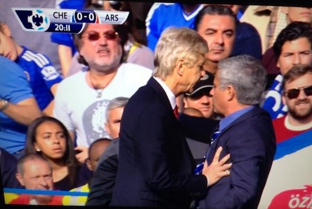 Navijači Arsenala: "Dosadni Chelsea", Mourinho: Dosadno je čekati naslov 10 godina