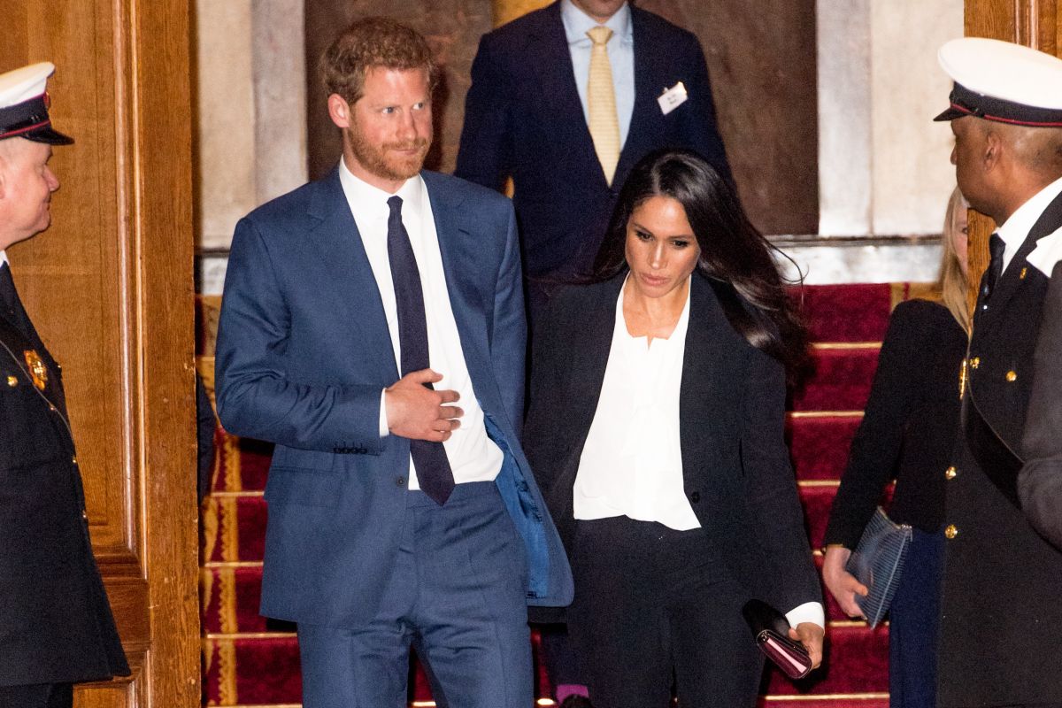 Strah u palači: Stiglo pismo s bijelim prahom adresirano na Meghan i Harryja