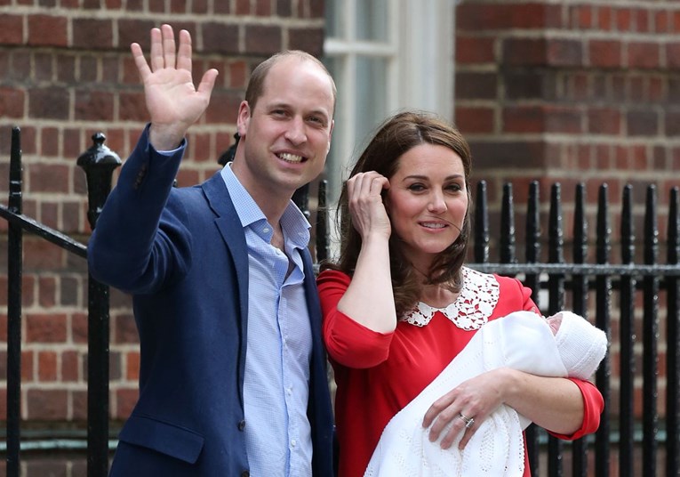 Kate i William pokazali tek rođenog sina, pogledajte kako izgleda novi princ