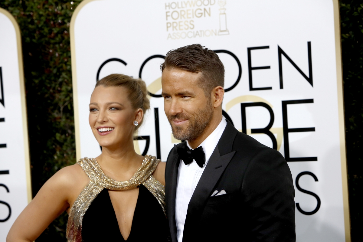 Blake Lively otkrila kako Ryan Reynolds reagira kad vidi njene scene seksa